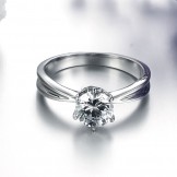 The Queen of Quality Female Titanium Ring With Rhinestone