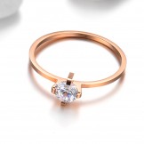 Reliable Quality Titanium Ring For Lovers With Rhinestone