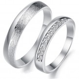 World-wide Renown Female Platinum Plating Titanium Ring For Lovers With Rhinestone