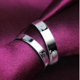 Well-known for Its Fine Quality Clover Shape Platinum Plating Titanium Ring For Lovers 